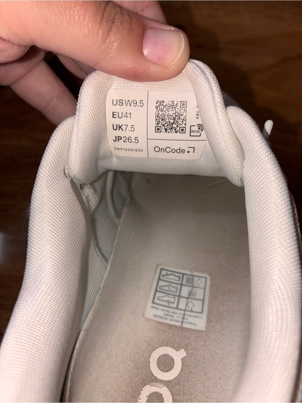 On Cloud 6 Women’s Athletic Running Sneaker Shoes, white - size 9.5 - Picture 10 of 10